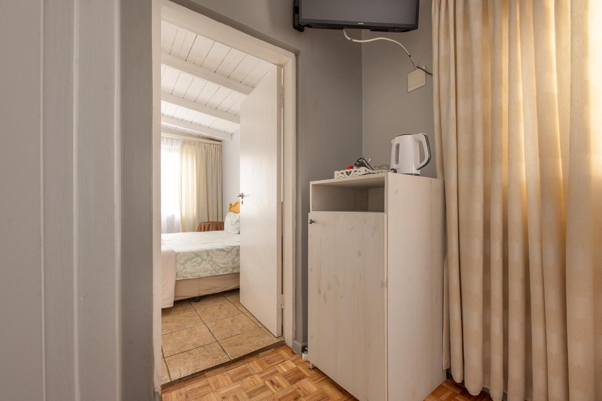 Guesthouse Fischreiher B&B Суакопмунд Екстериор снимка